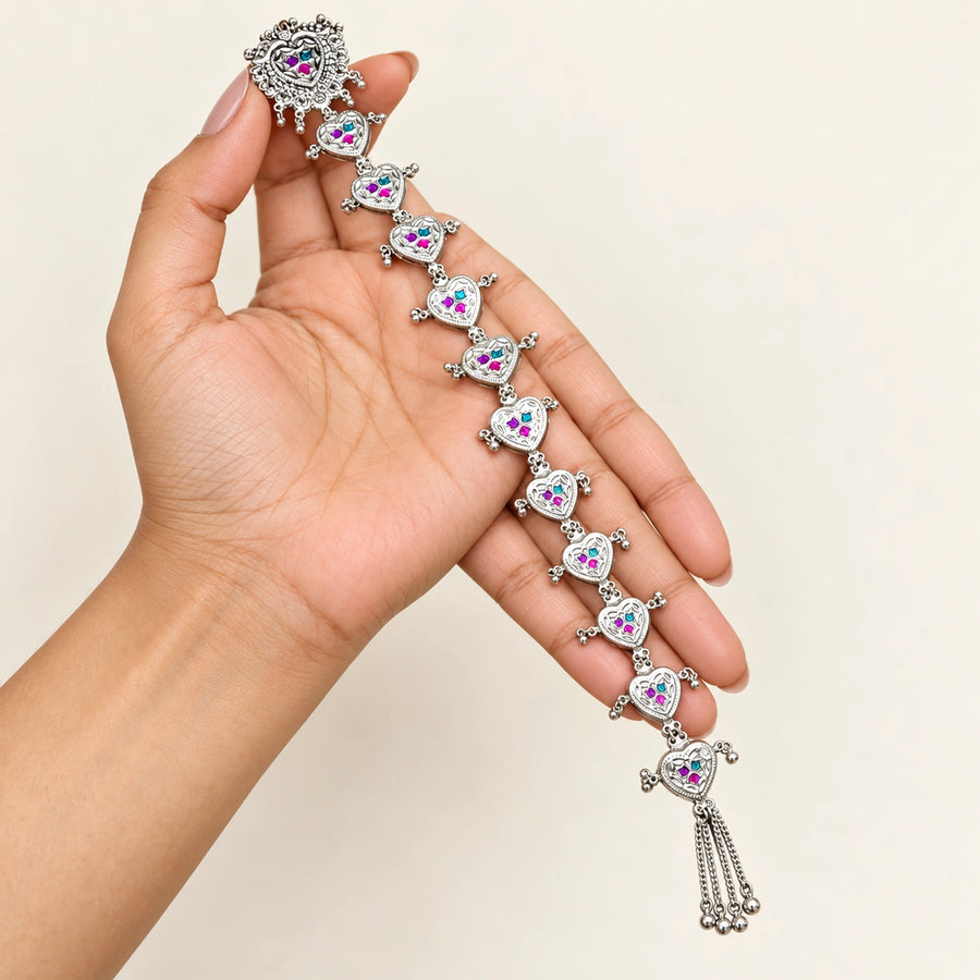 Rangoli Multicolour Silver Chotla — hand presentation